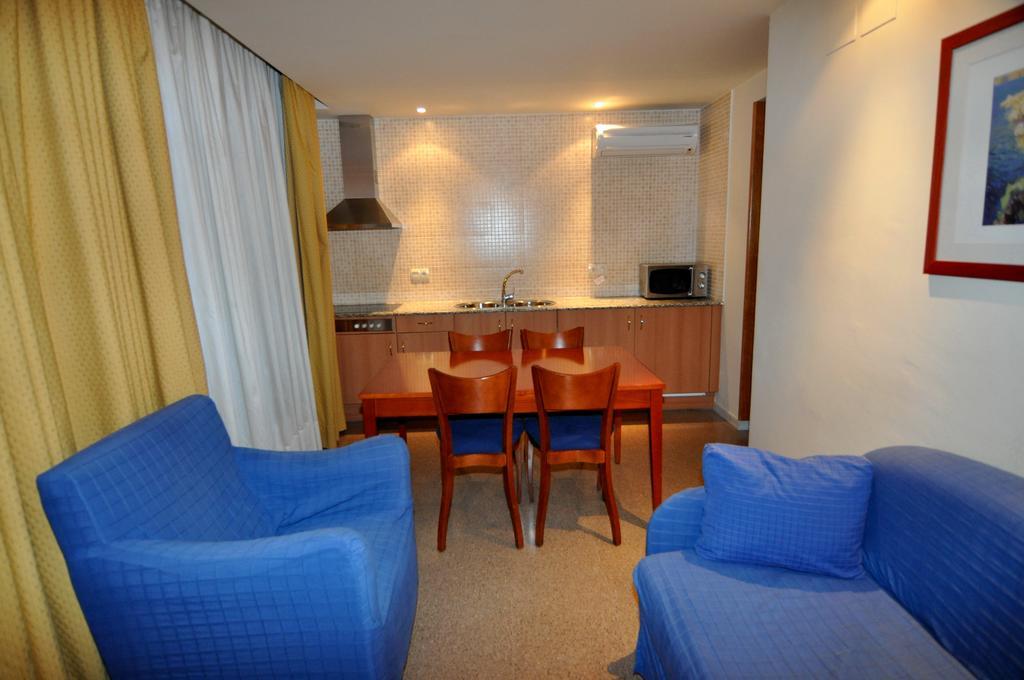 بوبلا دي سيغور Aparthotel Sole الغرفة الصورة